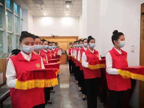 福建經濟學校禮儀志愿者助力福建省志愿服務工作推進會